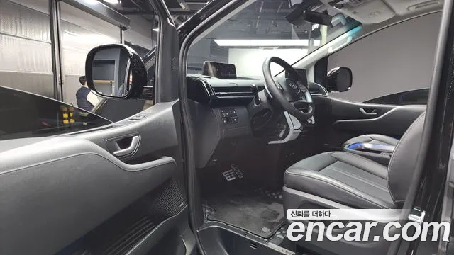Hyundai Staria 2022 — фото 10