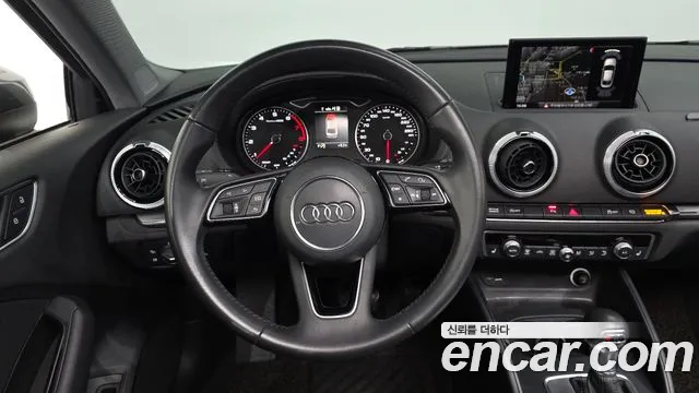 Audi A3 2018 — фото 13