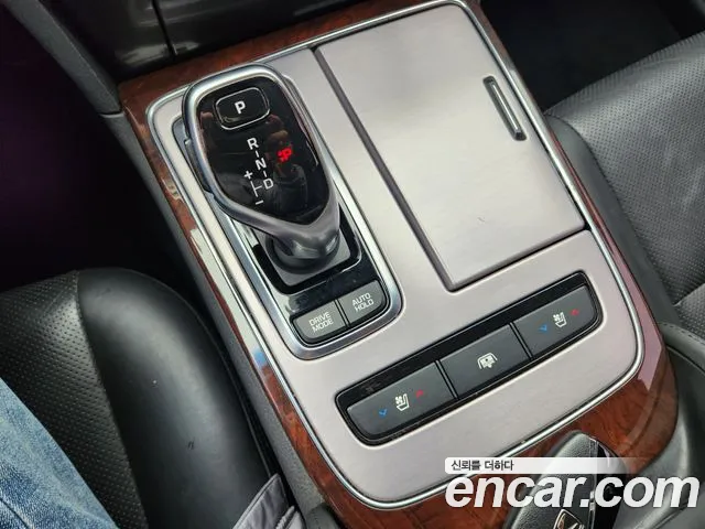 Hyundai Equus 2013 — фото 11