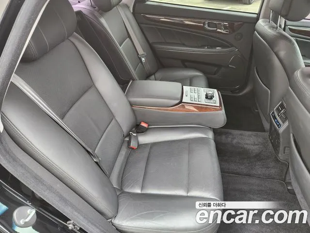 Hyundai Equus 2013 — фото 14
