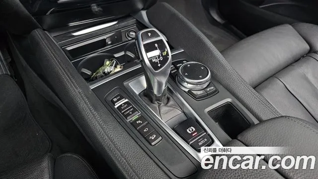 BMW X6 2015 — фото 9