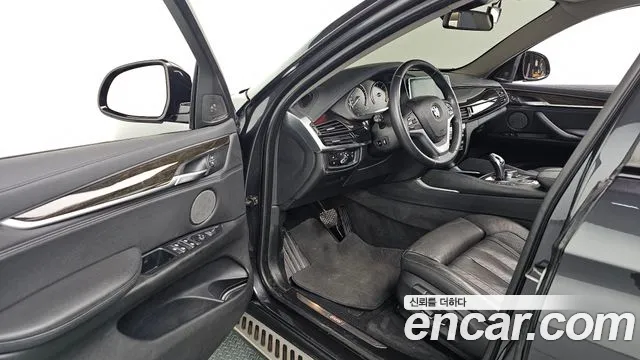 BMW X6 2015 — фото 11