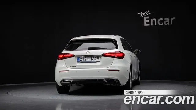 Mercedes-Benz A-Class 2025 — фото 4