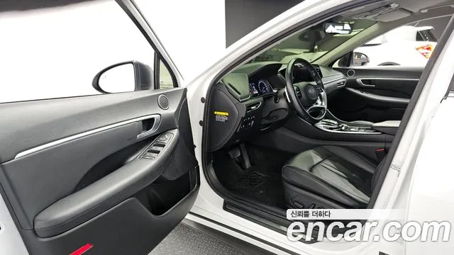 Hyundai Sonata 2020 — фото 11