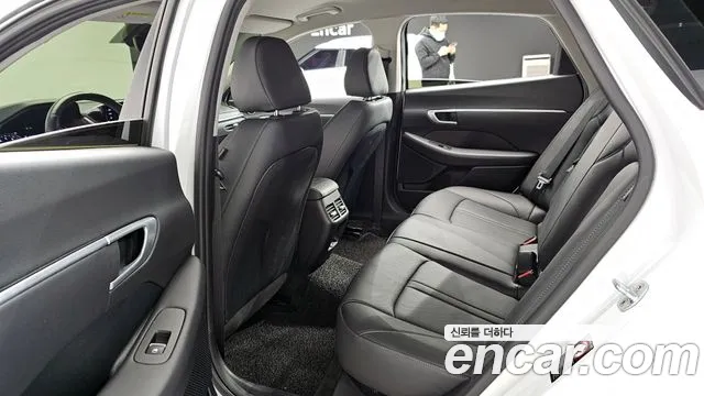 Hyundai Sonata 2020 — фото 12