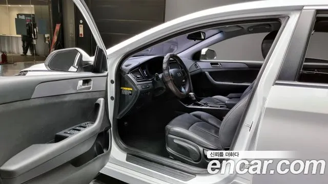 Hyundai Sonata 2019 — фото 11