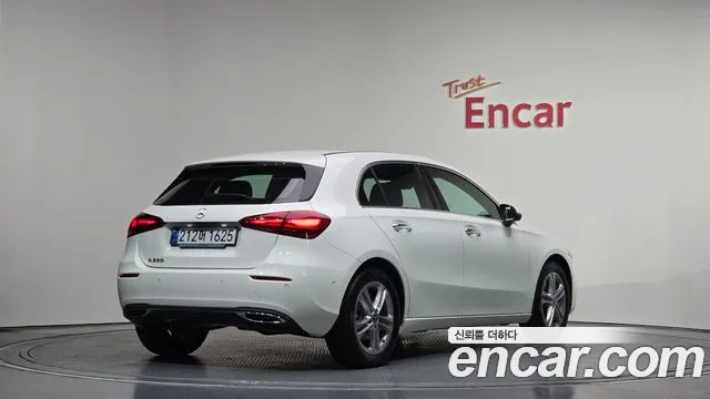 Mercedes-Benz A-Class 2025 — фото 2