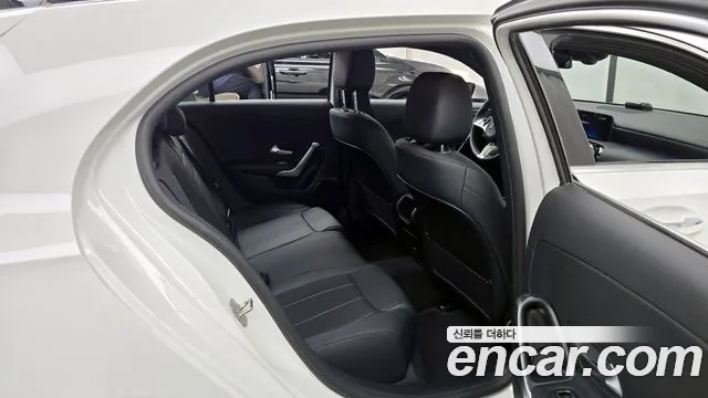 Mercedes-Benz A-Class 2025 — фото 12