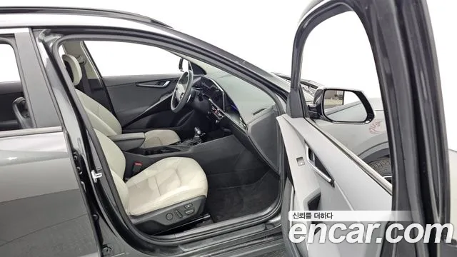 Kia Niro 2022 — фото 12
