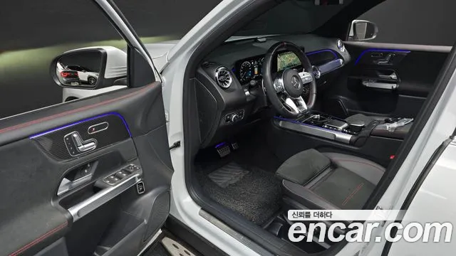 Mercedes-Benz GLB-Class 2023 — фото 11