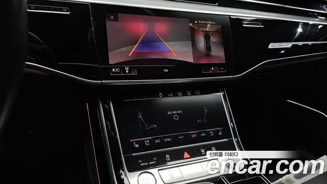 Audi A8 2020 — фото 16