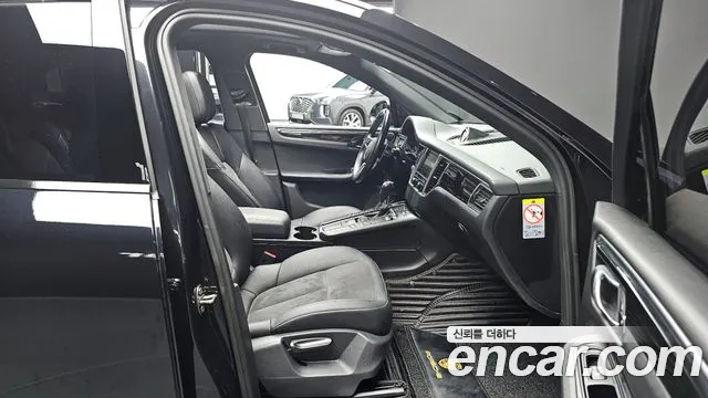 Porsche Macan 2015 — фото 10