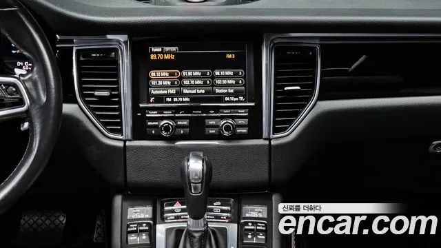 Porsche Macan 2015 — фото 14