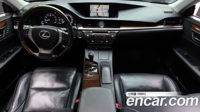 Lexus ES 2015 — фото 6