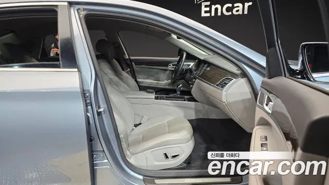 Hyundai Genesis 2015 — фото 10