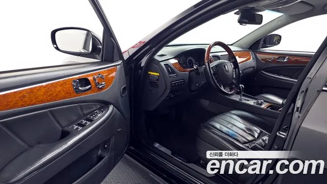 Hyundai Equus 2010 — фото 10