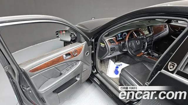 Hyundai Equus 2014 — фото 10