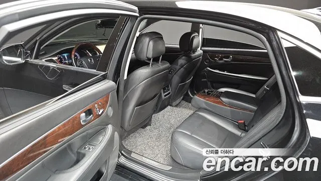 Hyundai Equus 2014 — фото 11