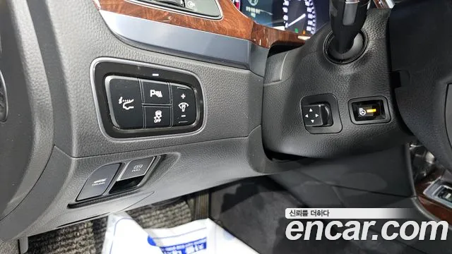 Hyundai Equus 2014 — фото 14