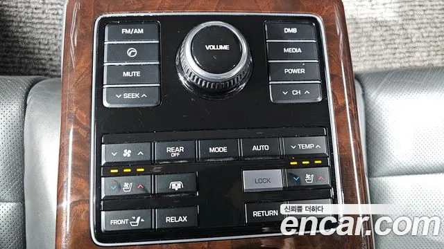 Hyundai Equus 2014 — фото 19