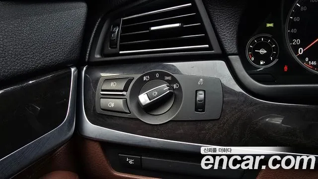BMW 5-Series 2016 — фото 18