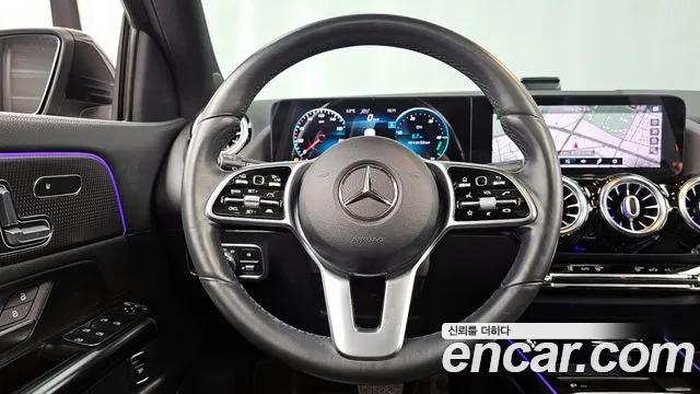 Mercedes-Benz GLA-Class 2021 — фото 13