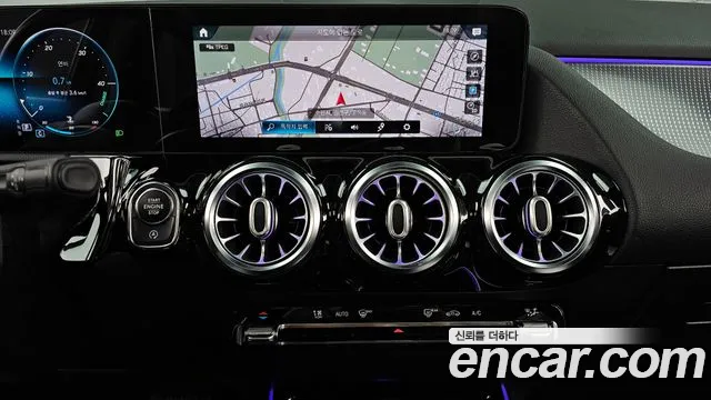 Mercedes-Benz GLA-Class 2021 — фото 14
