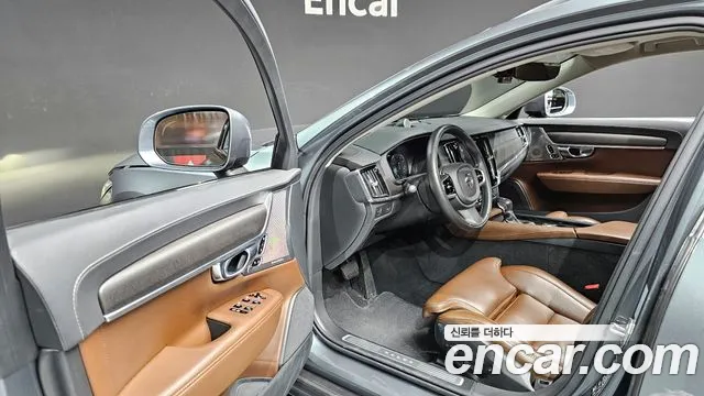 Volvo V90 2018 — фото 11