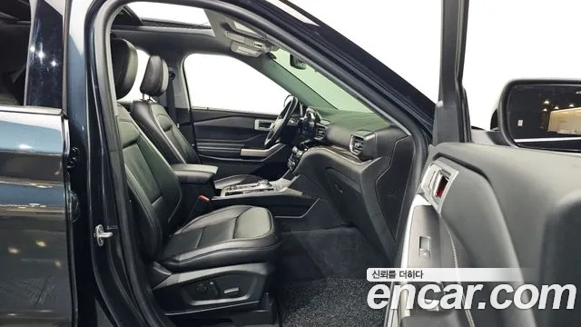 Ford Explorer 2022 — фото 11