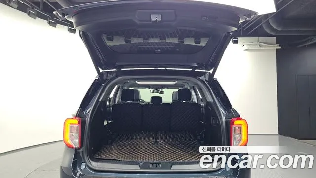 Ford Explorer 2022 — фото 20