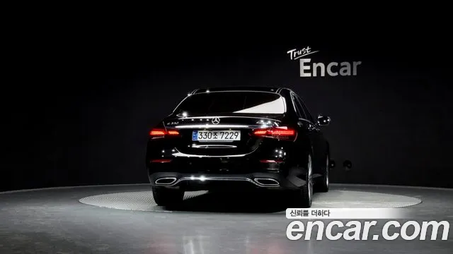 Mercedes-Benz E-Class 2021 — фото 4