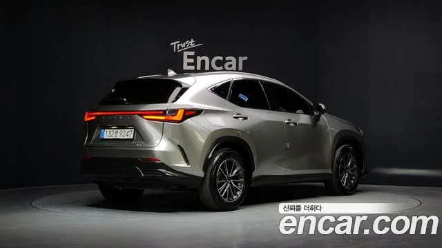 Lexus NX 2025 — фото 2