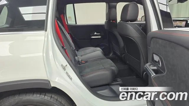 Mercedes-Benz GLB-Class 2025 — фото 12