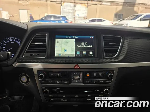 Hyundai Genesis 2016 — фото 11