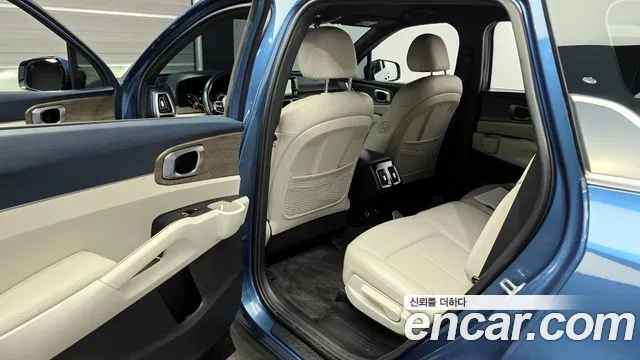 Kia Sorento 2022 — фото 11