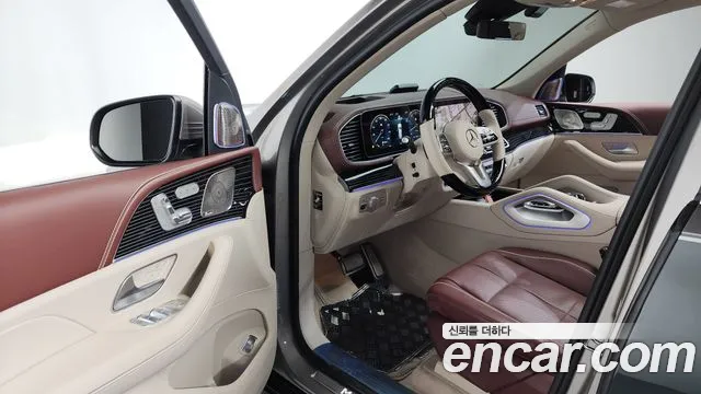 Mercedes-Benz GLS-Class 2023 — фото 10