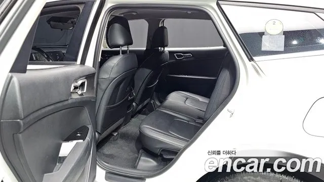 Kia Sportage 2022 — фото 12