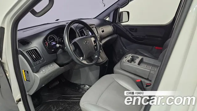 Hyundai Starex 2017 — фото 7