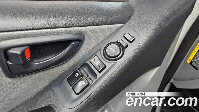 Hyundai Starex 2017 — фото 14