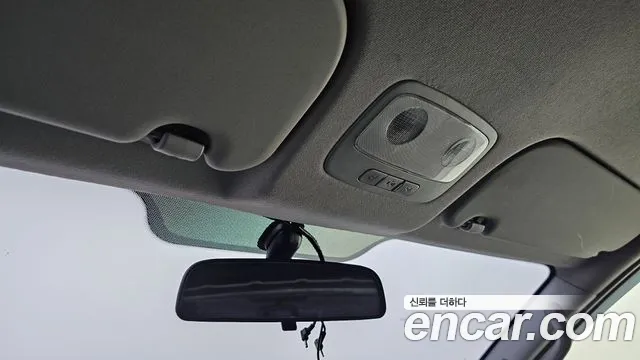 Hyundai Starex 2017 — фото 18