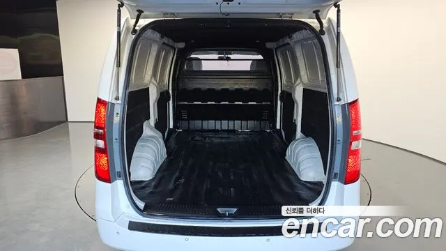 Hyundai Starex 2017 — фото 20