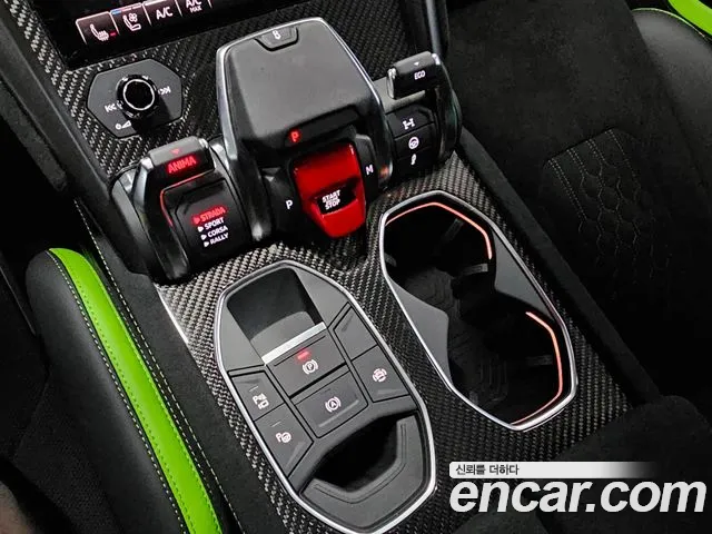 Lamborghini Urus 2024 — фото 14
