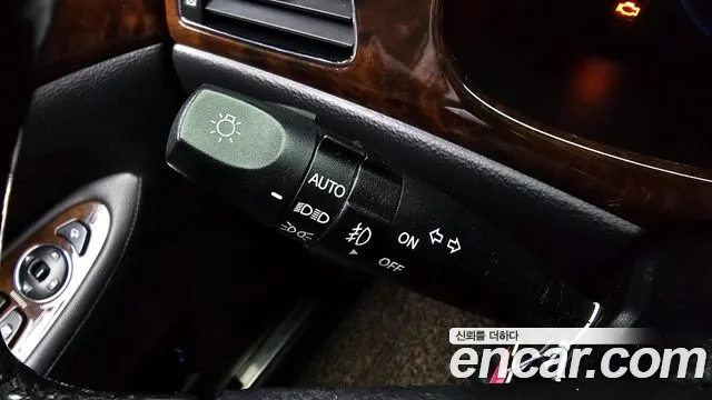 Hyundai Genesis 2008 — фото 16