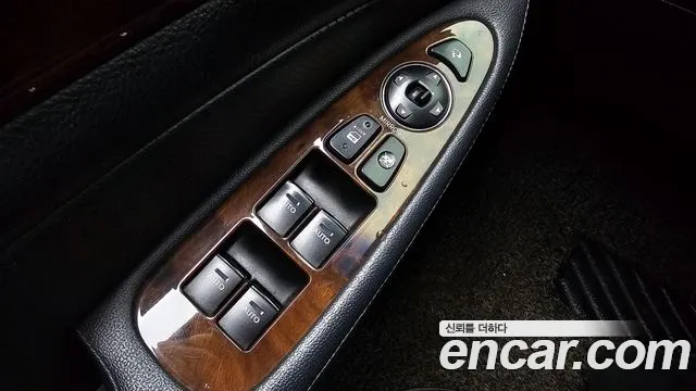 Hyundai Genesis 2008 — фото 17