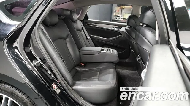 Genesis G80 2017 — фото 12