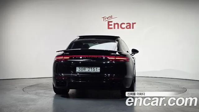 Porsche Panamera 2019 — фото 4