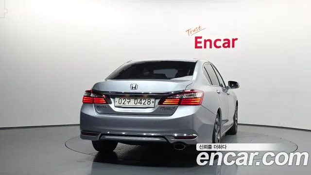 Honda Accord 2016 — фото 4