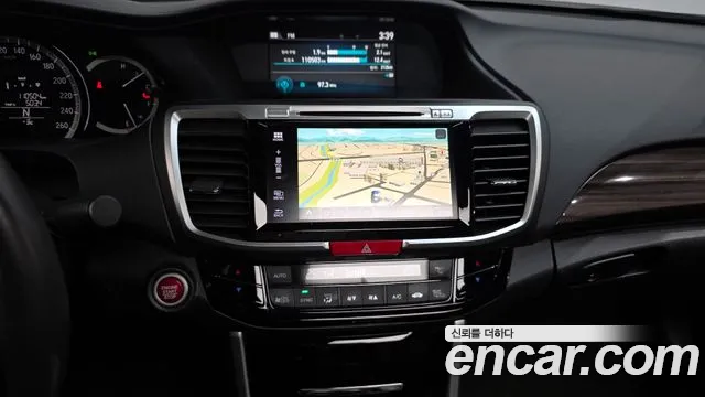 Honda Accord 2016 — фото 15