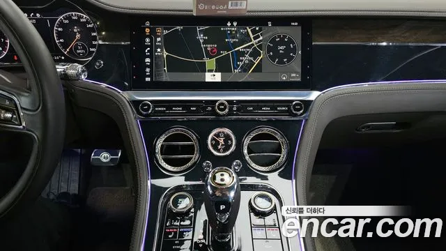 Bentley Continental 2019 — фото 14
