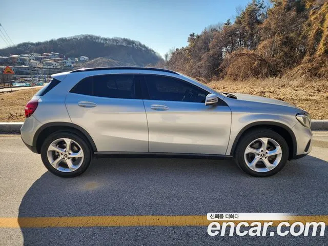 Mercedes-Benz GLA-Class 2018 — фото 8